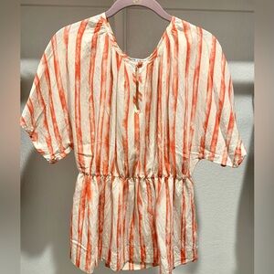 Women’s top size small